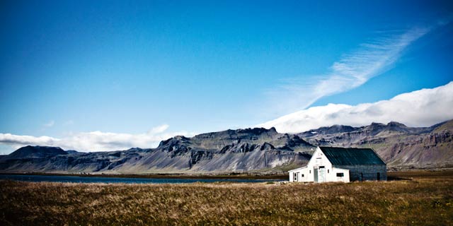 アイスランドへ行く旅行プランのサムネイル